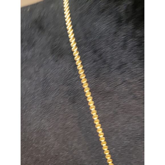 Womens Gold Tone Anne Klein Lion Head Square Pendant Necklace /Spring Ring Clasp - Picture 5 of 6